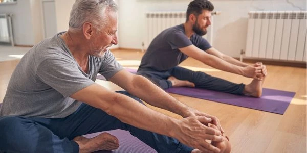 Yoga for mænd i Galleri 4130 ved Fysiurgisk Klinik Viby Sjælland